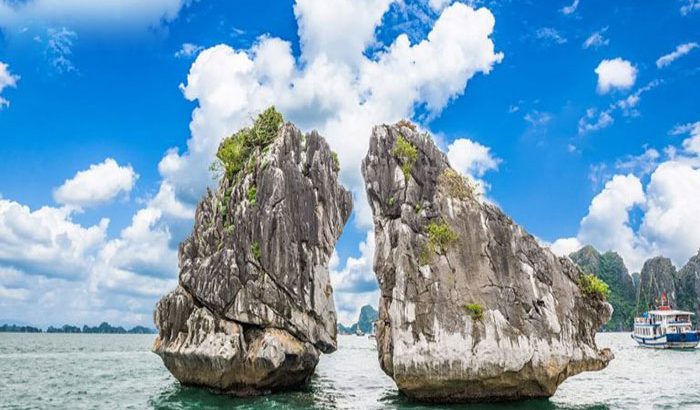Hòn Trống Mái Quảng Ninh – vẻ đẹp thiên nhiên kỳ thú