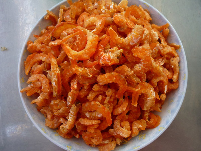 Tôm khô là món ăn đặc sản Quảng Ninh tạo nên hương vị hấp dẫn
