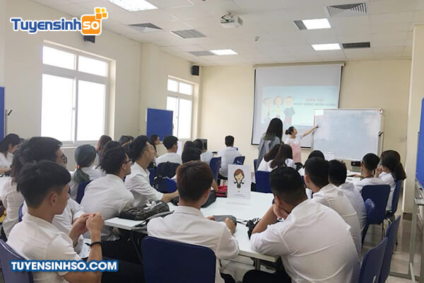 Sinh viên đại học Tài chính Ngân hàng Hà Nội được tạo điều kiện để học tập, thực hành