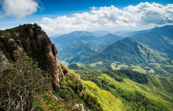 Đỉnh Pha Luông - nóc nhà Mộc Châu